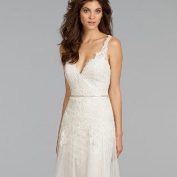 Alvina Valenta Wedding Gown (size 4) - Picture 8 of 11